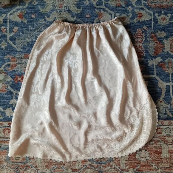 Vintage Valentino Intimo Half Slip Skirt Lace Peach Floral Elastic Slit Slinky M